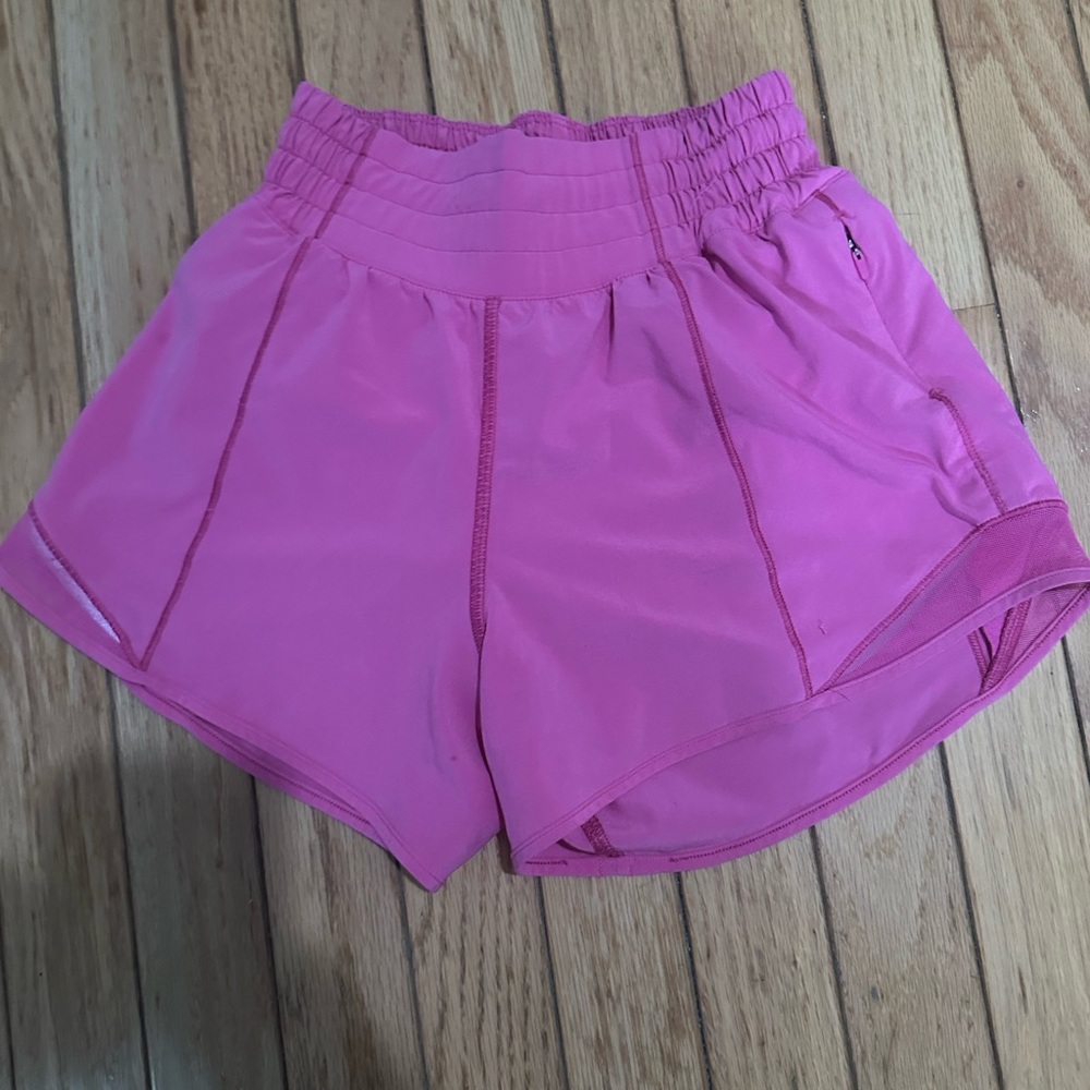 lululemon hotty hoty shorts 4” color:sonic pink